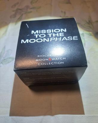 Swatch  Omega speedmaster snoopy