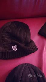 cappelli Armani e lacoste