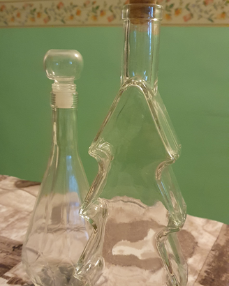 2 bottiglie vetro per liquori o distillati
