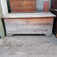 Cassone antico primo '700