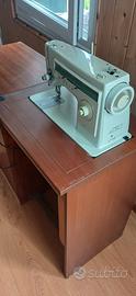 Macchina da cucire vintage SINGER 507 