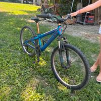 Mountainbike bambino/a taglia 24