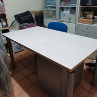 scrivania misure 140x80x73 usata 