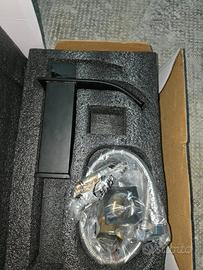 rubinetto a cascata per lavabo  nero 