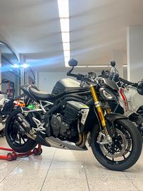 TRIUMPH SPEED TRIPLE 1200 RS OHLINS BREMBO FINANZI