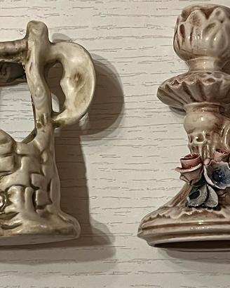 Due soprammobili in ceramica.
