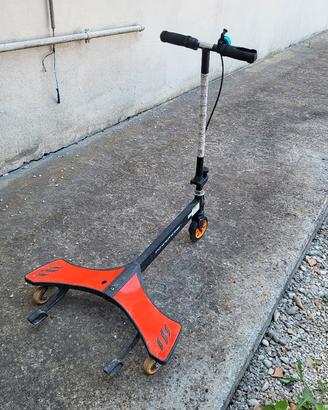 Monopattino tre ruote