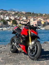 Ducati Streetfighter V4s