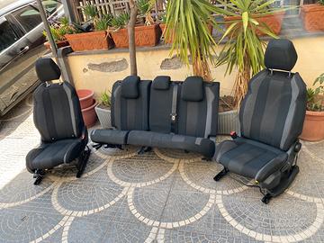 Tappezzeria interni pannelli Peugeot 3008
