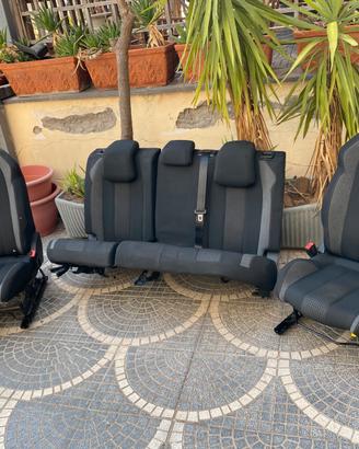 Tappezzeria interni pannelli Peugeot 3008