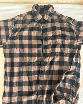Maglia in flanella streetswear della Uniqlo