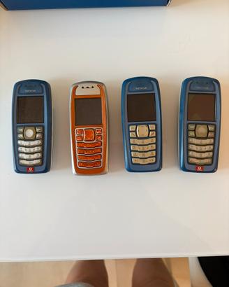 Lotto 4 cellulari Nokia Vintage