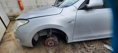 HYUNDAI I30 2010 - PARAFANGO SINISTRO