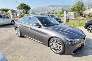 ALFAROMEO GIULIA BUSINESS navi pelle clima