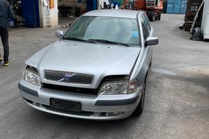Ricambi volvo v40 2002