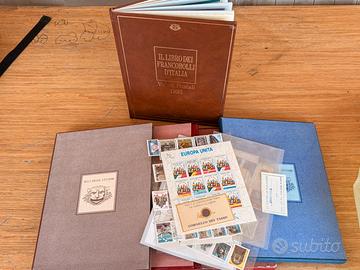 Quatro volumi libri francobolli