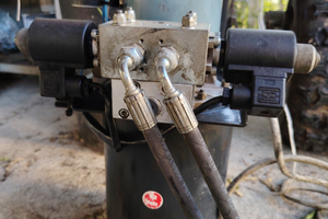 Pompa idraulica con pistone 12v