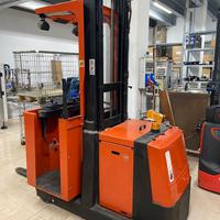 Muletto stoccatore commissionatore