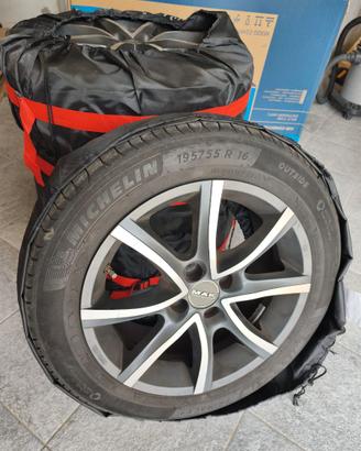 Cerchi MAK da 16' e gomme MICHELIN (85%)