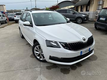 Skoda Octavia 1.6 TDI CR 115 CV DSG Wagon Executiv