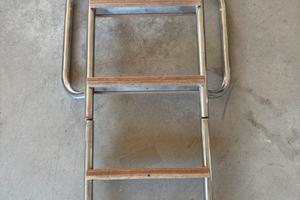 Scaletta laterale per gommone o barca