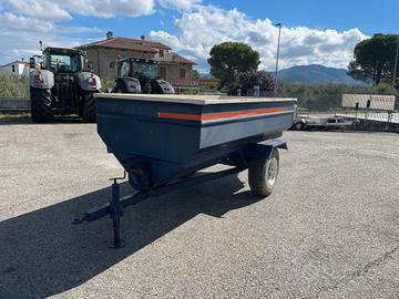 Rimorchio per uva