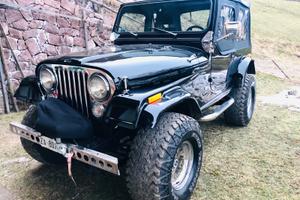 JEEP CJ7 Laredo AMC 360