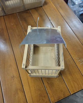 Nidi o bagnetti per canarini cardellini