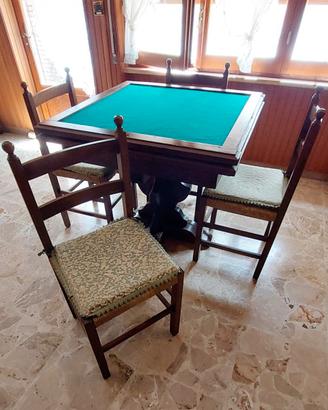 Tavolo in legno quadrato trasformabile + 4 sedie
