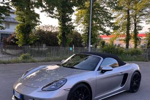 PORSCHE 718 BOXSTER