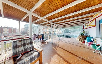 Attico in centro a Serramazzoni con terrazzo panor