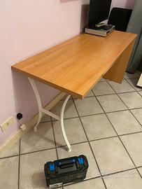 Scrivania Giessegi + sedia Giessegi