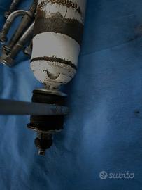 ammortizzatore di sterzo jimni anno 2015