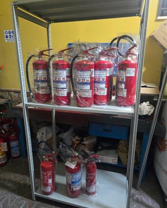 Scaffale a Gancio