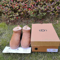 Stivaletti da donna UGG Ultra Mini Chestnut 37