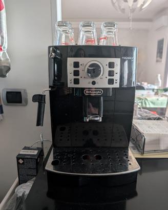 Macchina caffe' DeLonghi Magnifica S