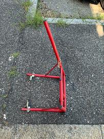 Cavalletto per moto