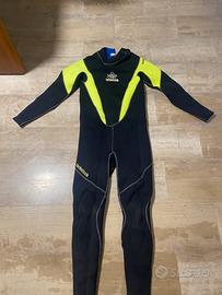 Attrezzatura sub in blocco