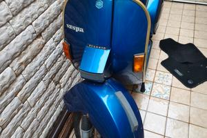 vespa 150 arcobaleno 