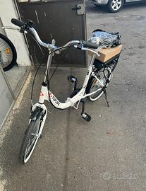 Bicicletta elettrica a pedalata assistita