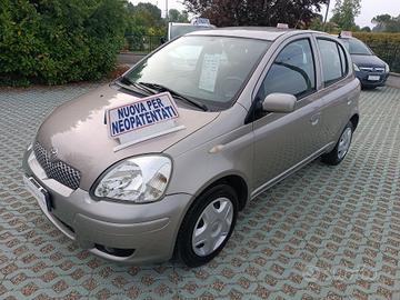 Toyota Yaris 1.0i 16V cat 5 porte Sol