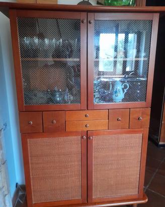 credenza con vetrina stile classico