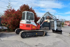 E233 - Escavatore 80 q Takeuchi TB80 girosagoma