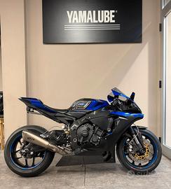Yamaha YZF R1