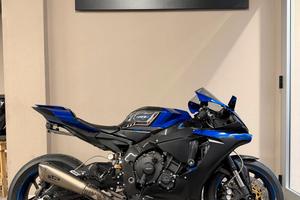 Yamaha YZF R1