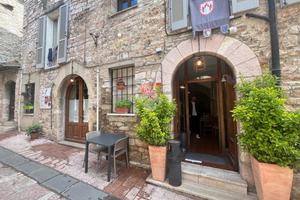 MULTILOCALE A ASSISI