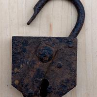 Antico lucchetto in ferro