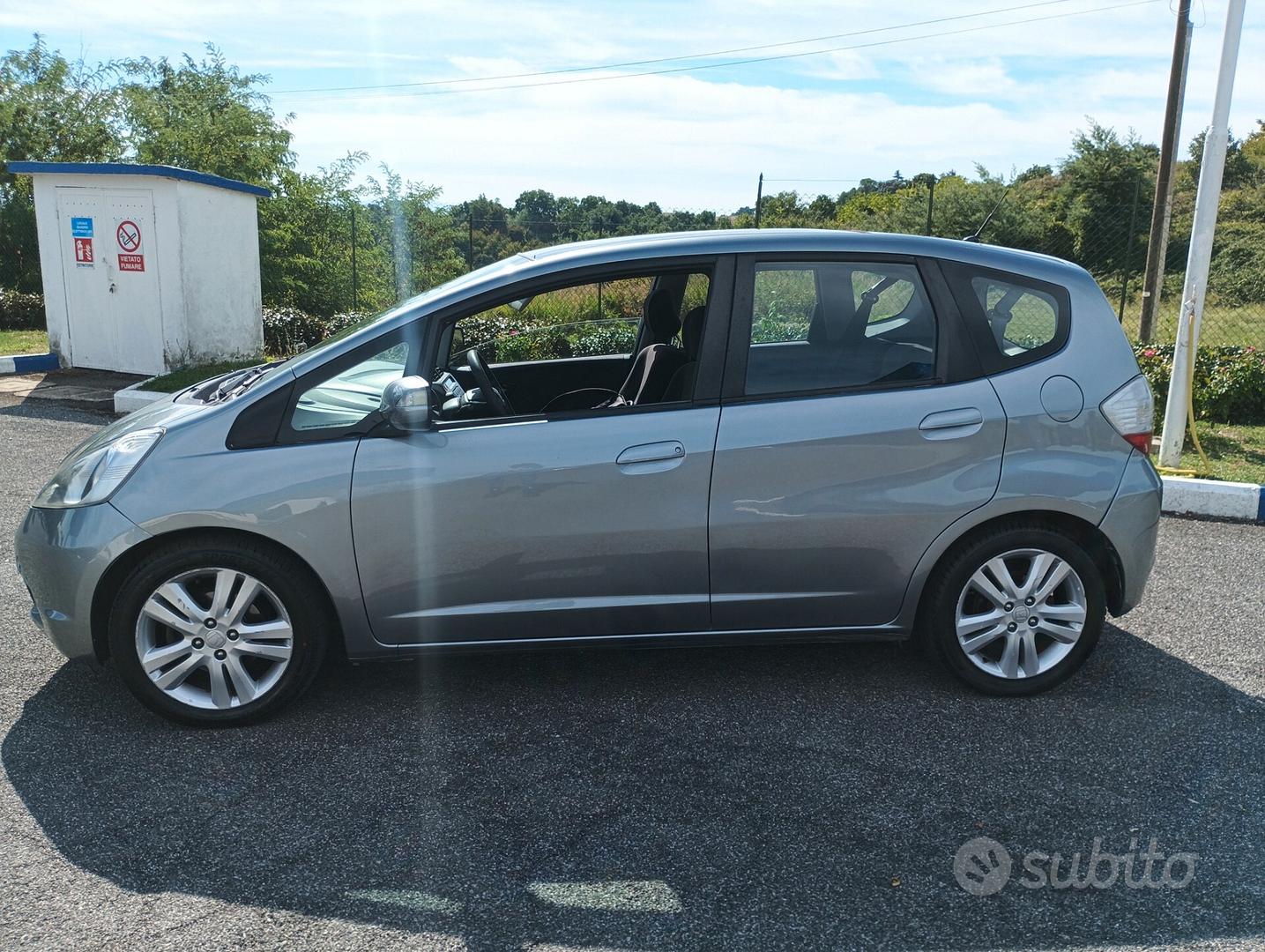 Honda Jazz 2010 photo 4