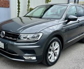 VOLKSWAGEN Tiguan 2.0 TDI SCR DSG Executive Blue