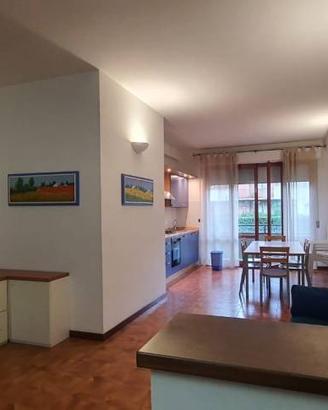 Appartamento di 100 m² con 4 locali a Massa